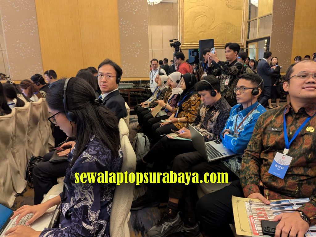 Sewa Alat Interpreter Surabaya Profesional untuk Seminar & Konferensi